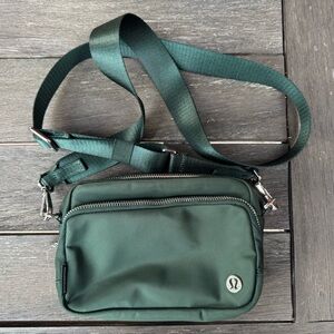 Green Lululemon Everywhere Crossbody Bag 2L with Metal Hardware - EUC